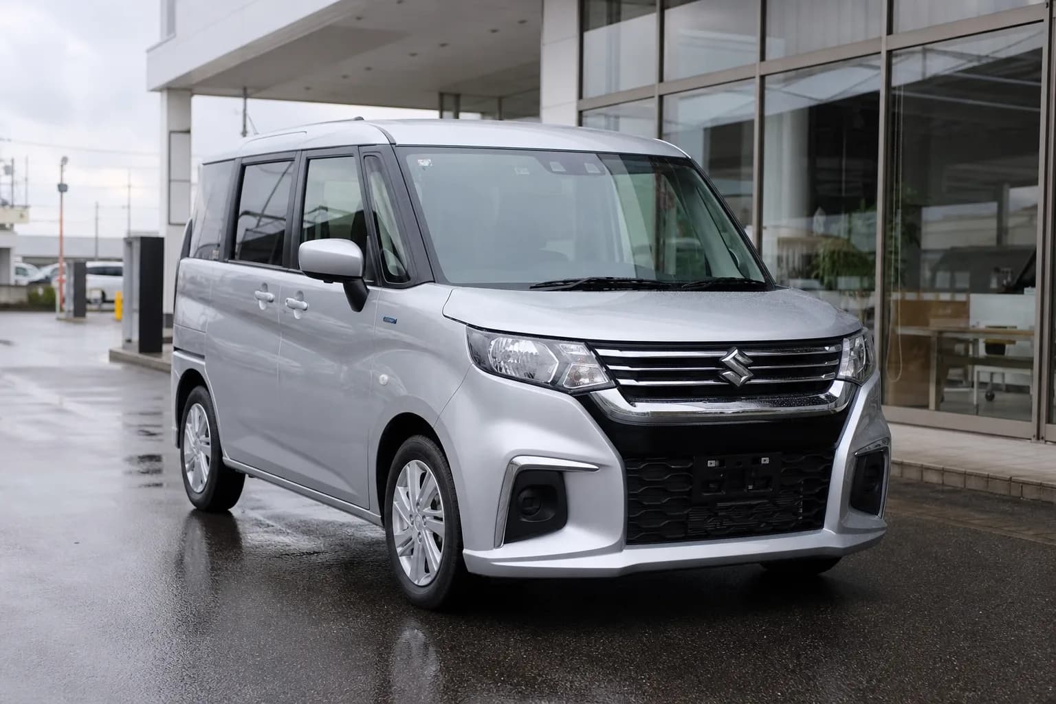 Suzuki Solio 2022 года, компактный высокий универсал