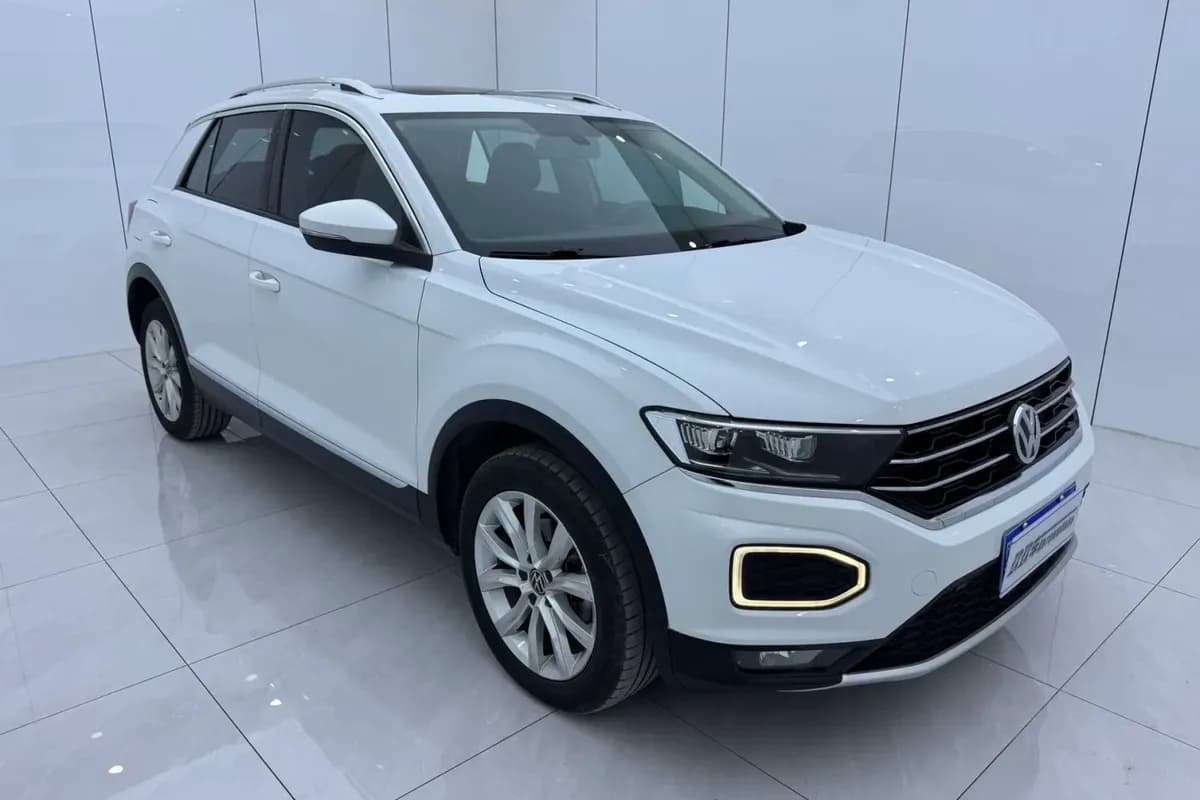 Volkswagen T-Roc 2025 года, компактный кроссовер
