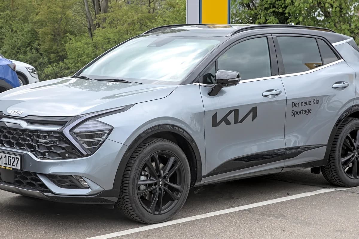 Kia Sportage 2024 года, семейный кроссовер