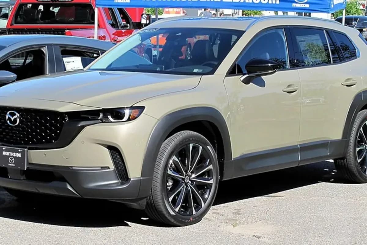 Mazda CX-50 2026 года, среднеразмерный кроссовер