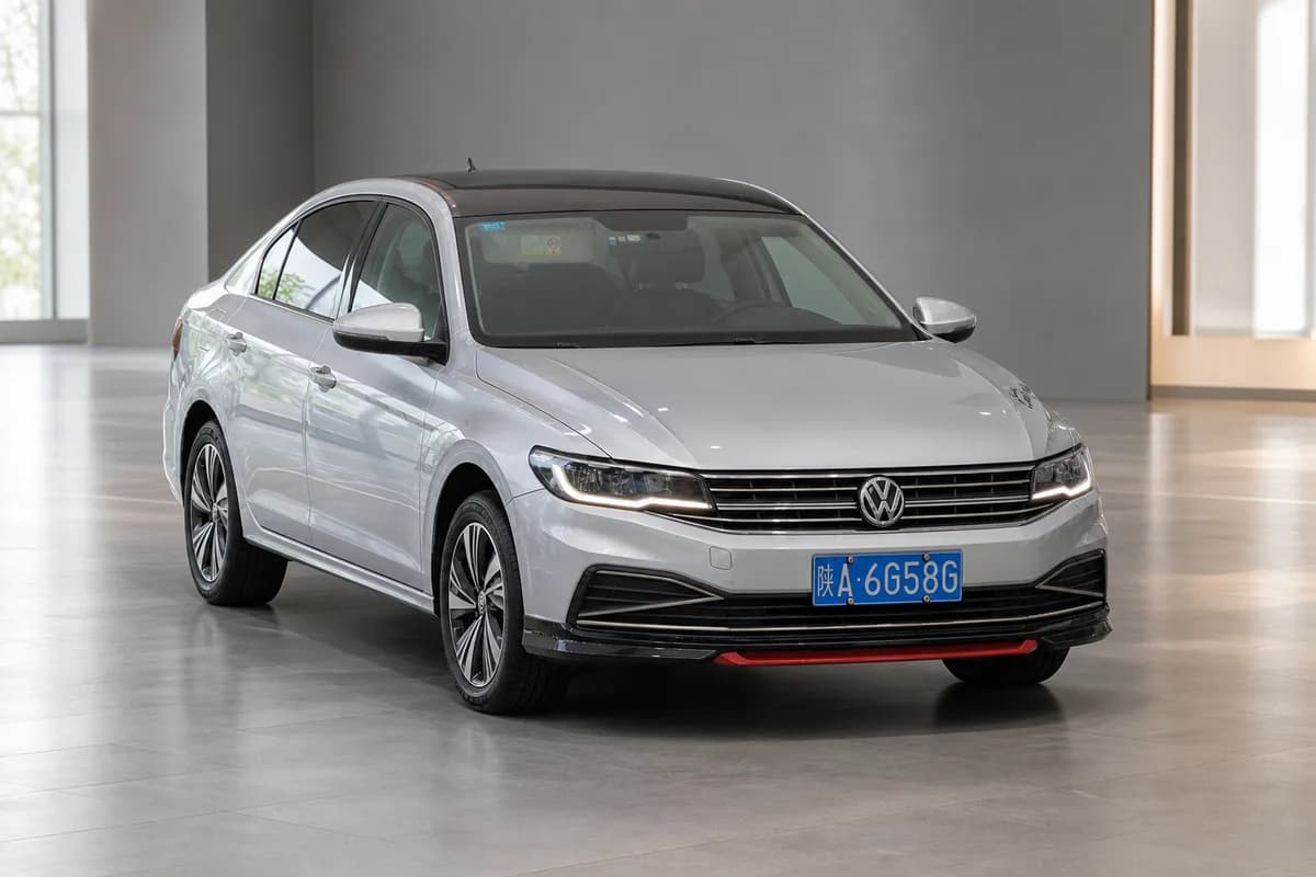 Volkswagen Bora, годы выпуска 2022–2023, двигатель 1.2 или 1.4 турбо, 116–150 л.с.