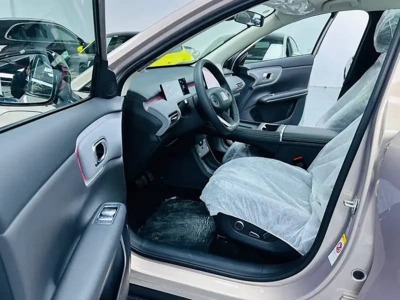 Changan Q05 506: Электросиденья
