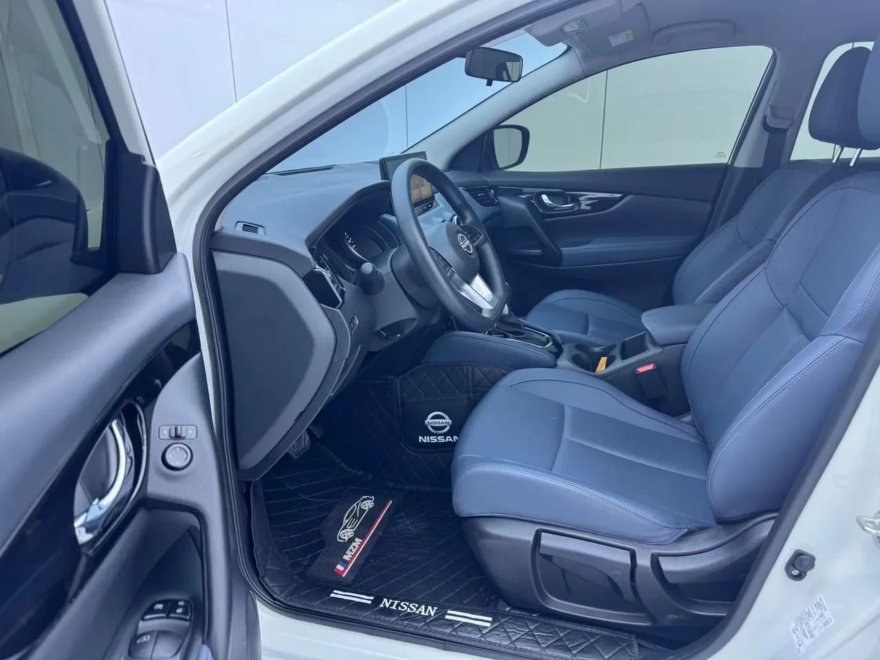 Передние сиденья Nissan Qashqai