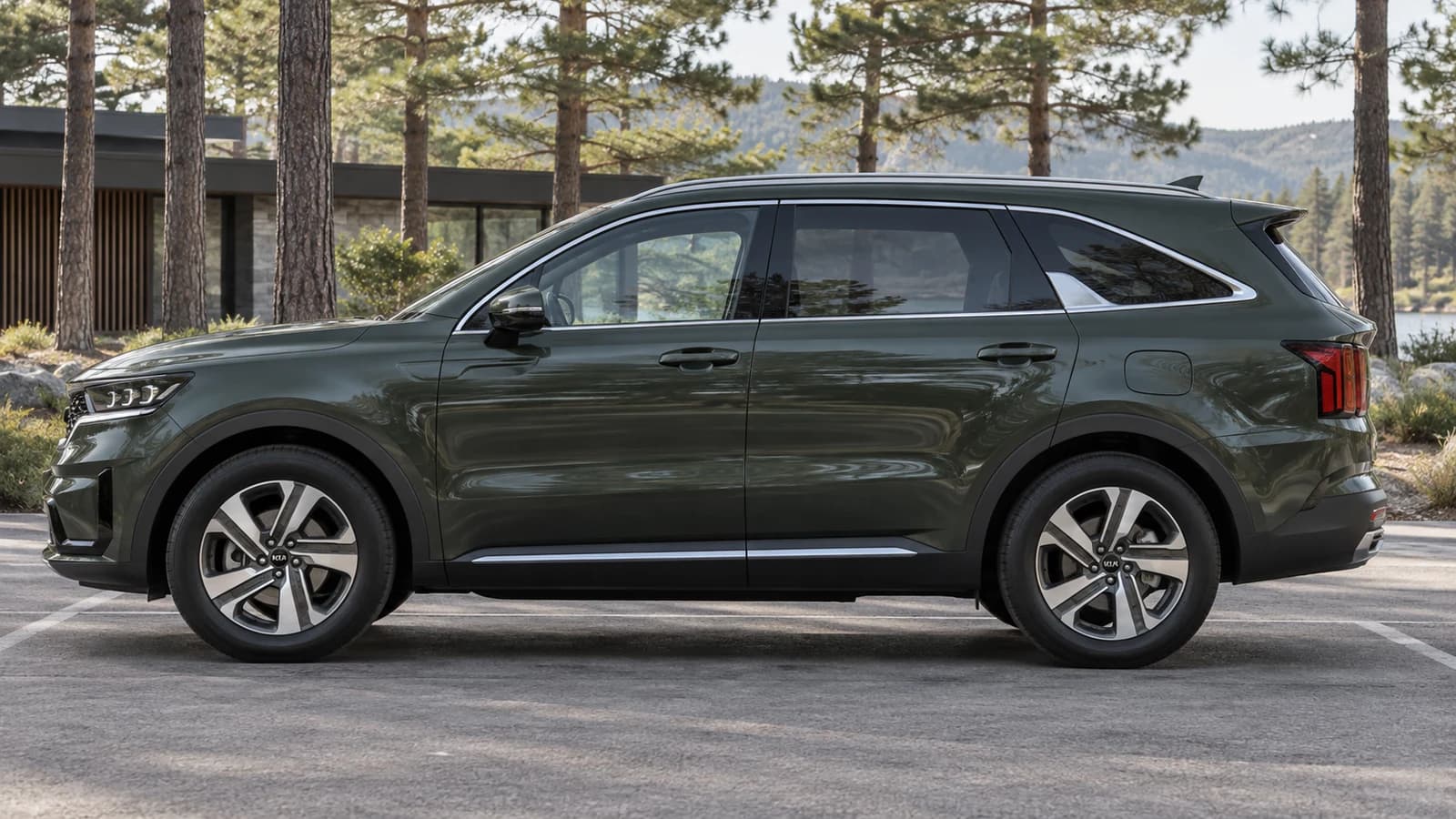 Боковой профиль Kia Sorento MQ4 до рестайлинга
