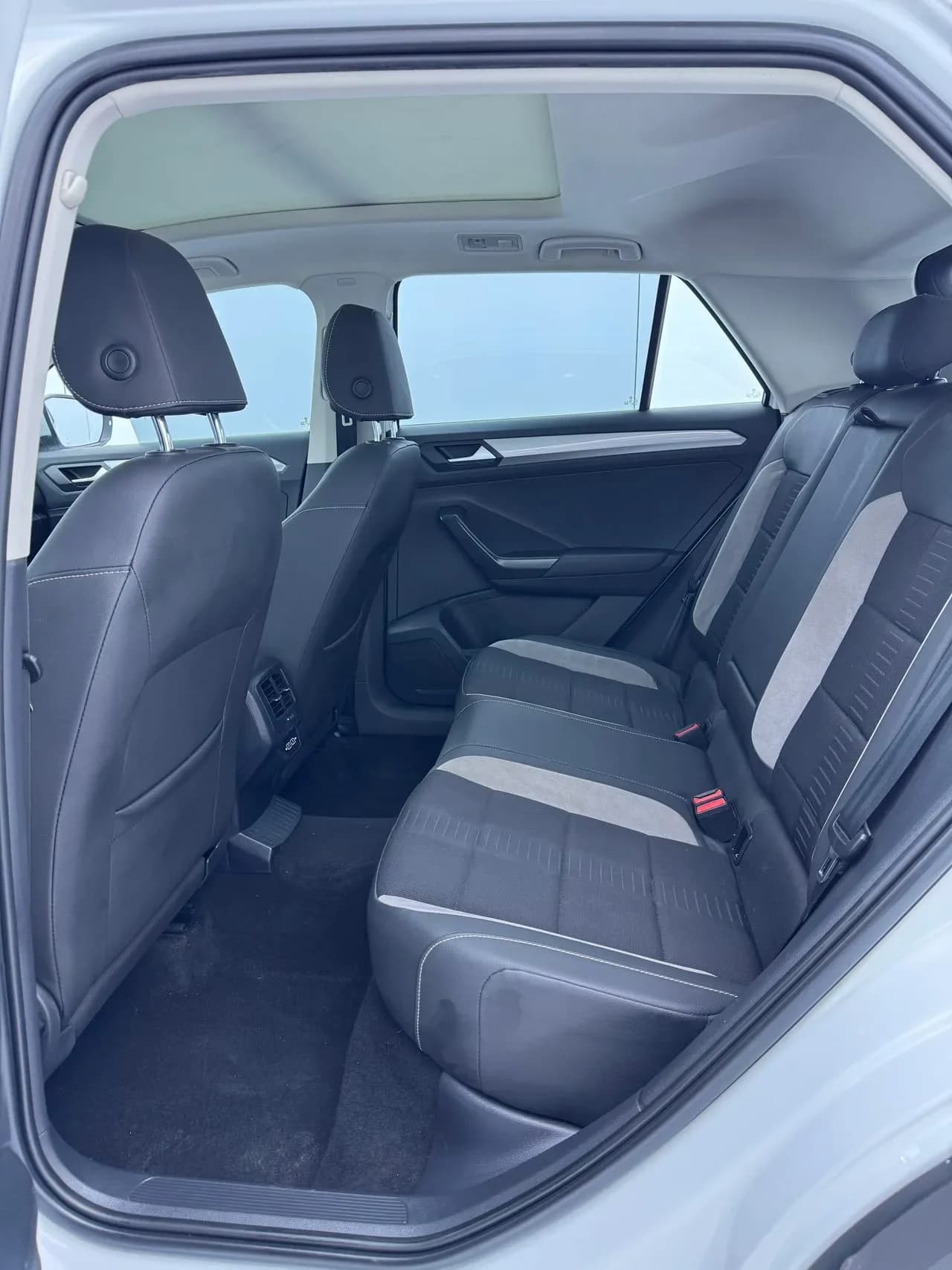 Передние сиденья Volkswagen T-Roc