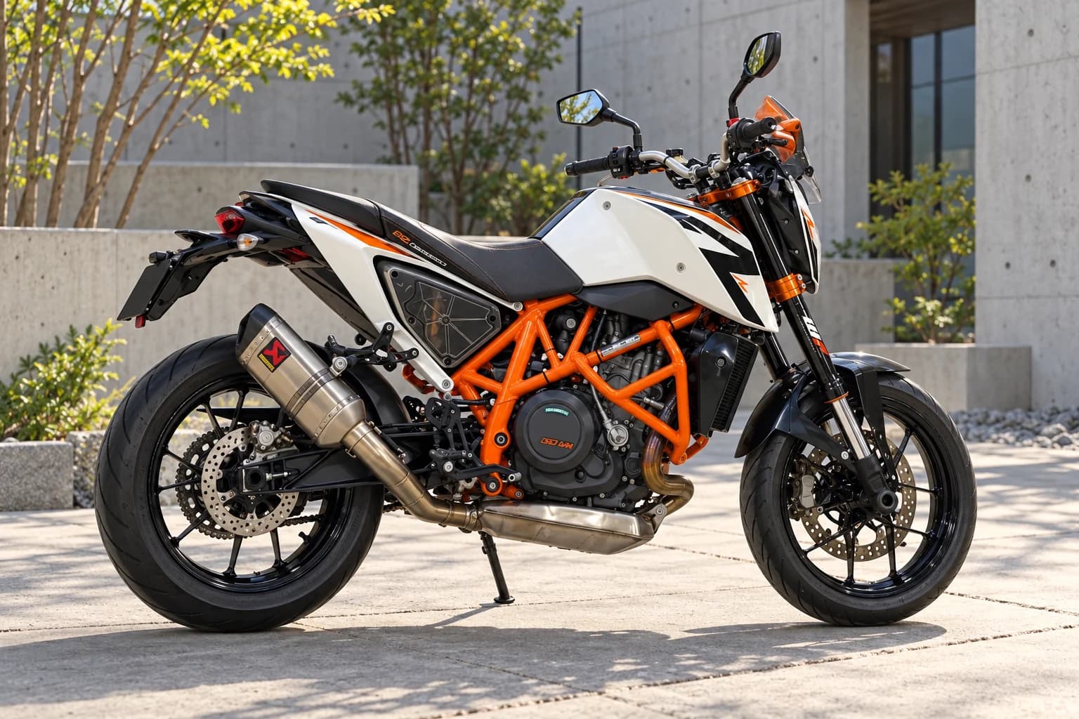 KTM 690 Duke: другой ракурс