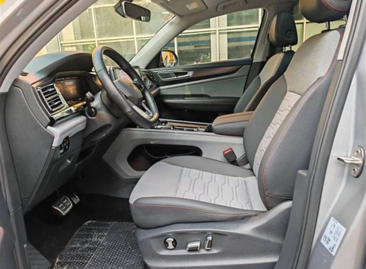 Volkswagen Touran X 2021 380TSI 2.0T 4 WD - миниатюра 3