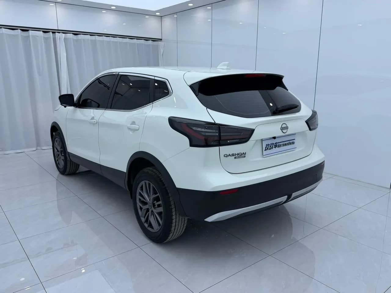 Nissan Qashqai 2.0 из Китая, классический атмосферный кроссовер с вариатором