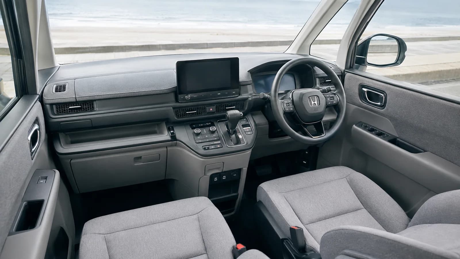 Салон Honda Step WGN