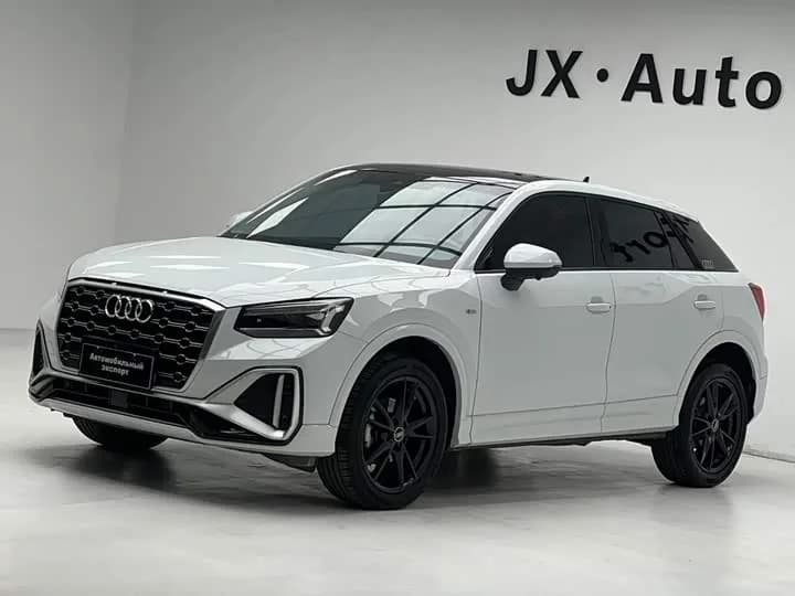 Audi Q2L