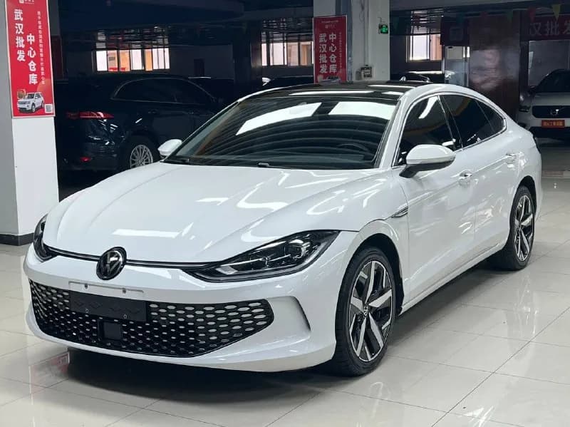 Volkswagen Lamando L
