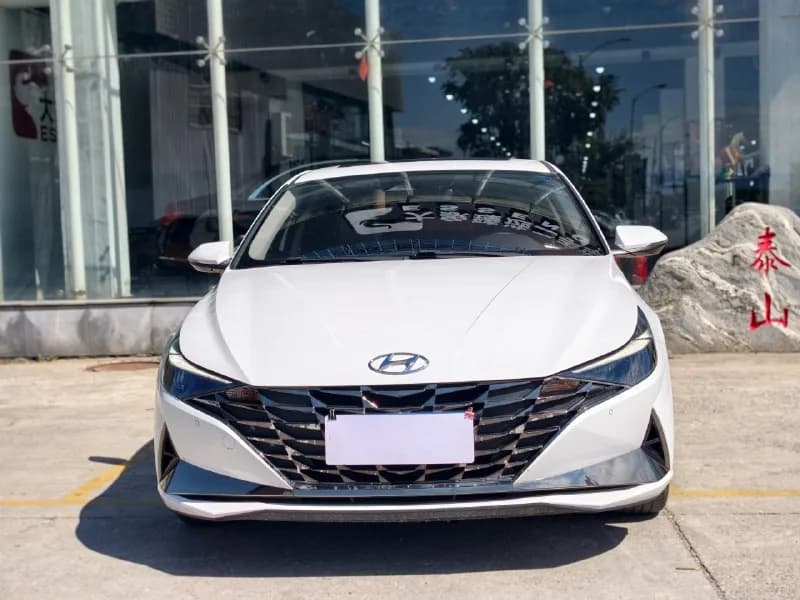 Hyundai Elantra