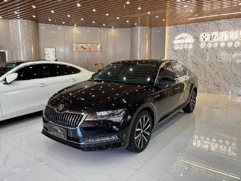 Skoda Superb 2025