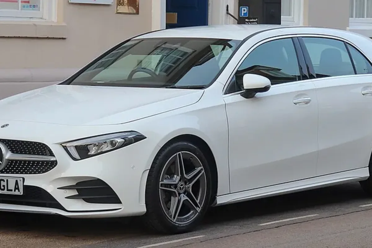 Mercedes-Benz A-Class 2022 года, автомобиль до 2,5 млн рублей