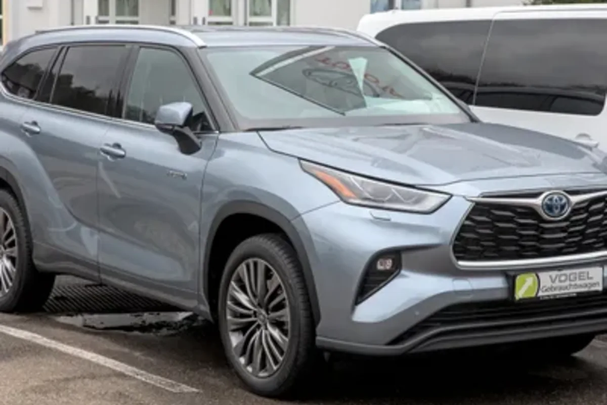 Toyota Highlander 2026 года — автомобиль от 5 млн рублей