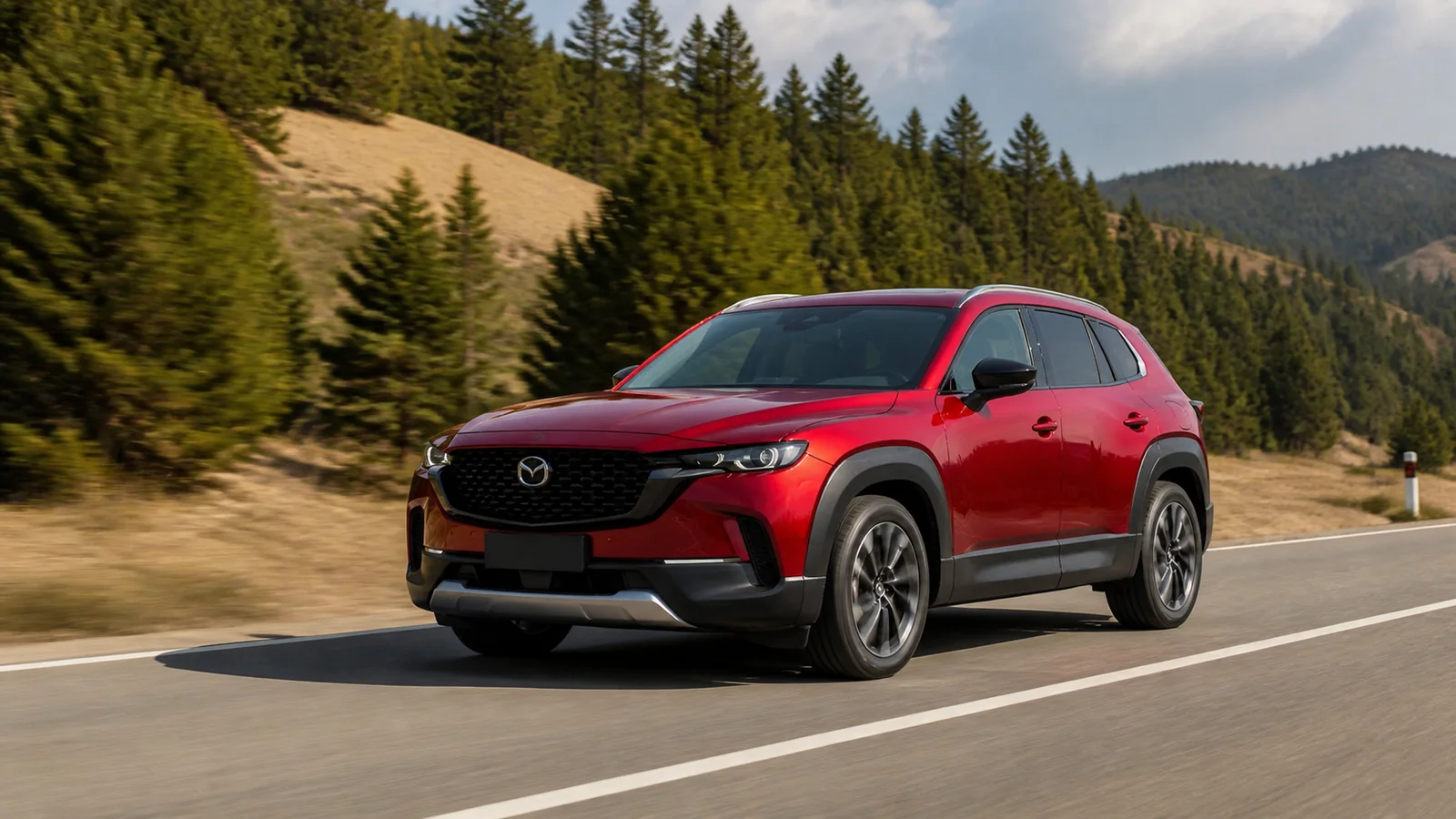 Mazda CX-50 на дороге