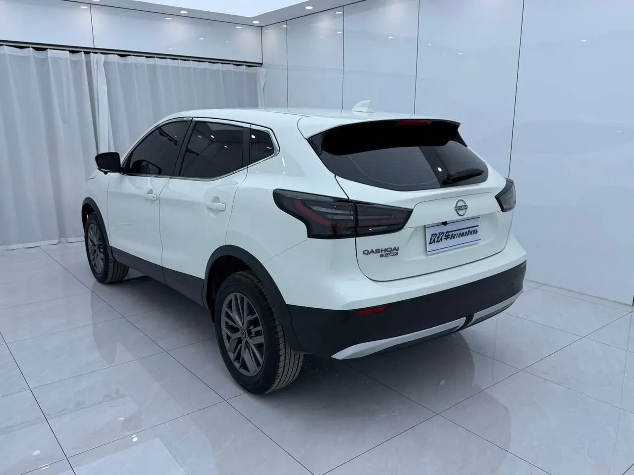 Nissan Qashqai 2.0 из Китая, классический атмосферный кроссовер с вариатором