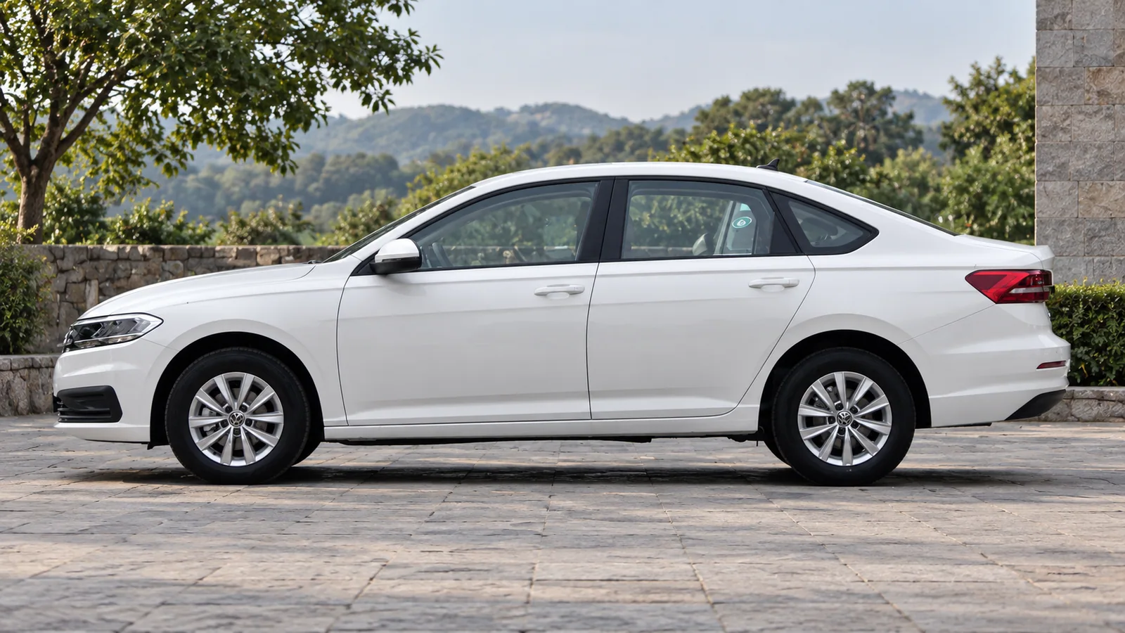 Volkswagen Lavida сбоку
