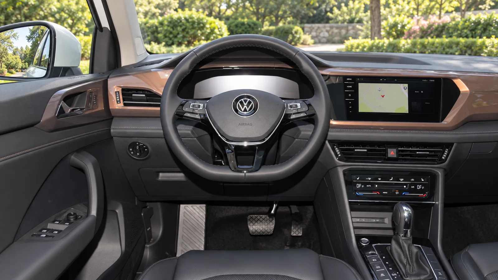 Салон Volkswagen Tharu