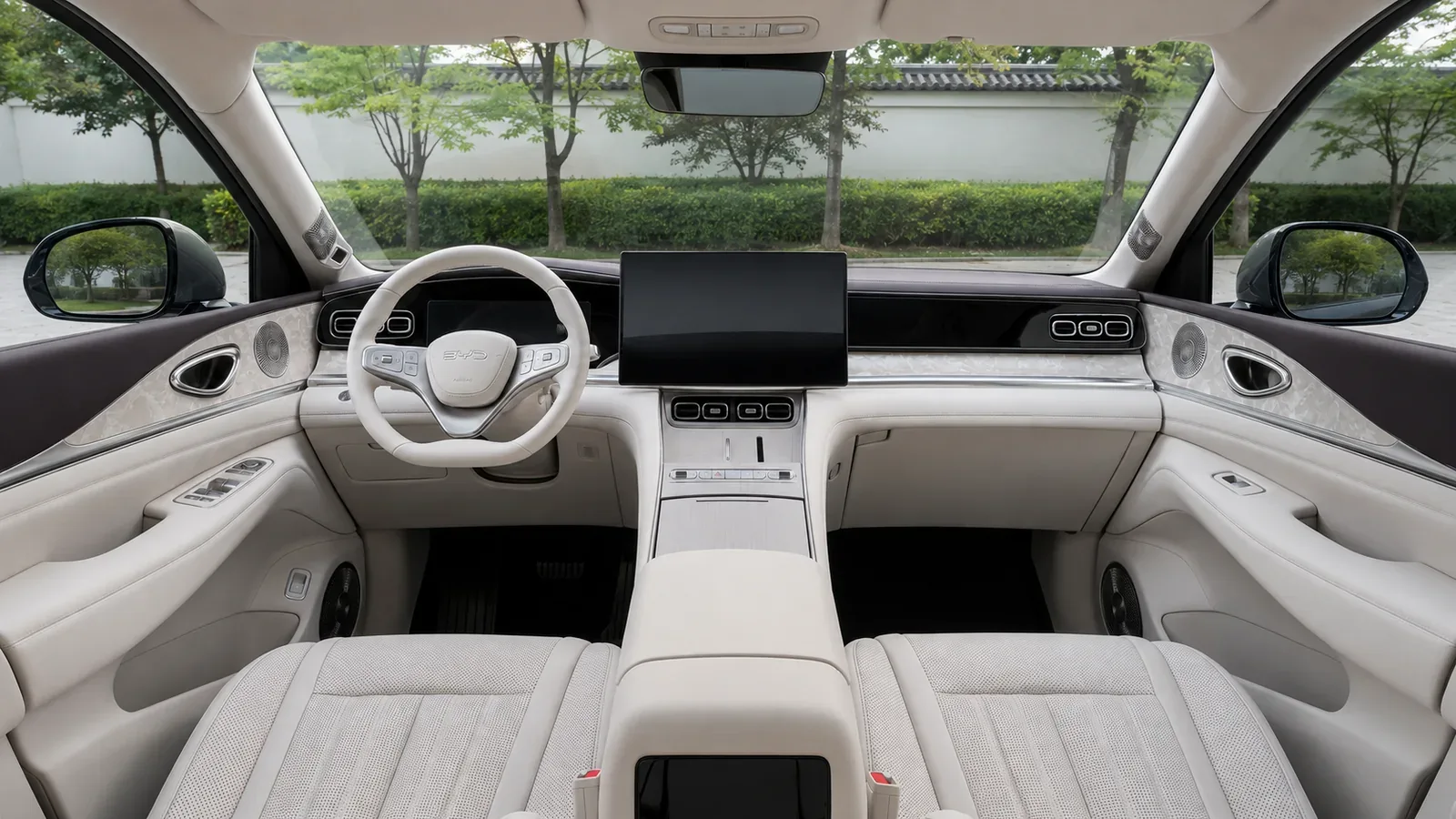 BYD Sealion 08: салон
