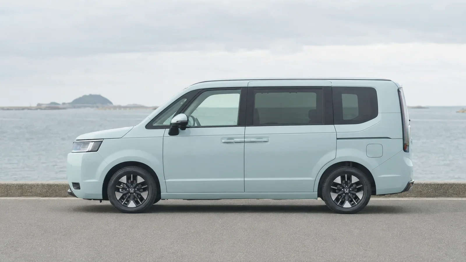 Honda Step WGN: другой ракурс