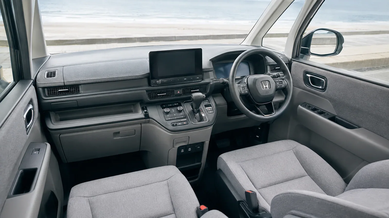 Honda Step WGN: салон