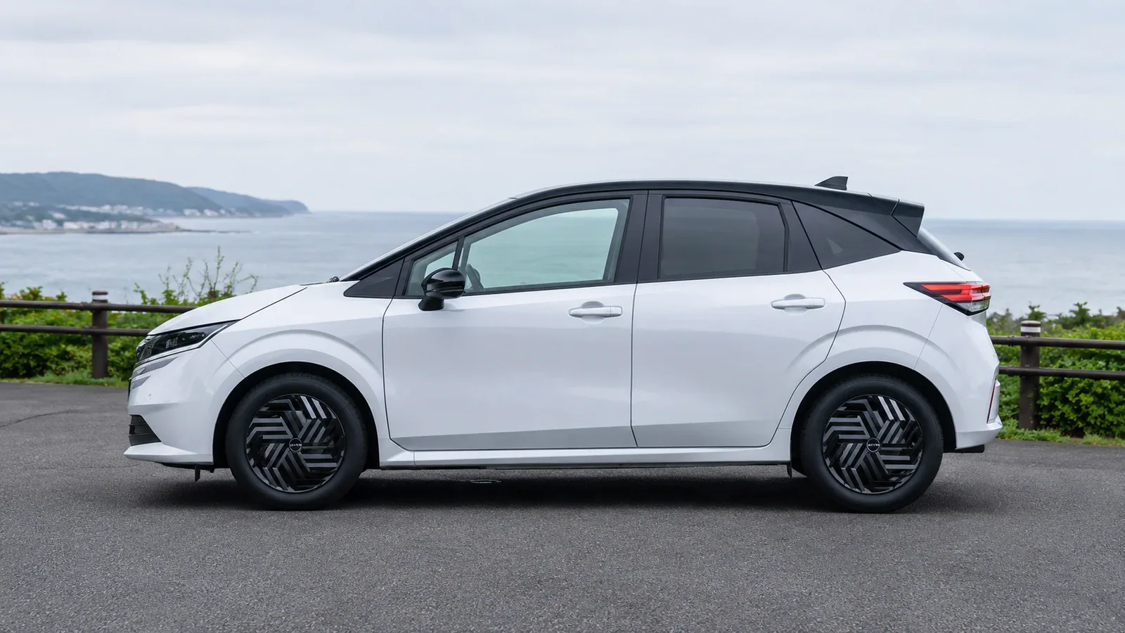 Nissan Note e-POWER: другой ракурс