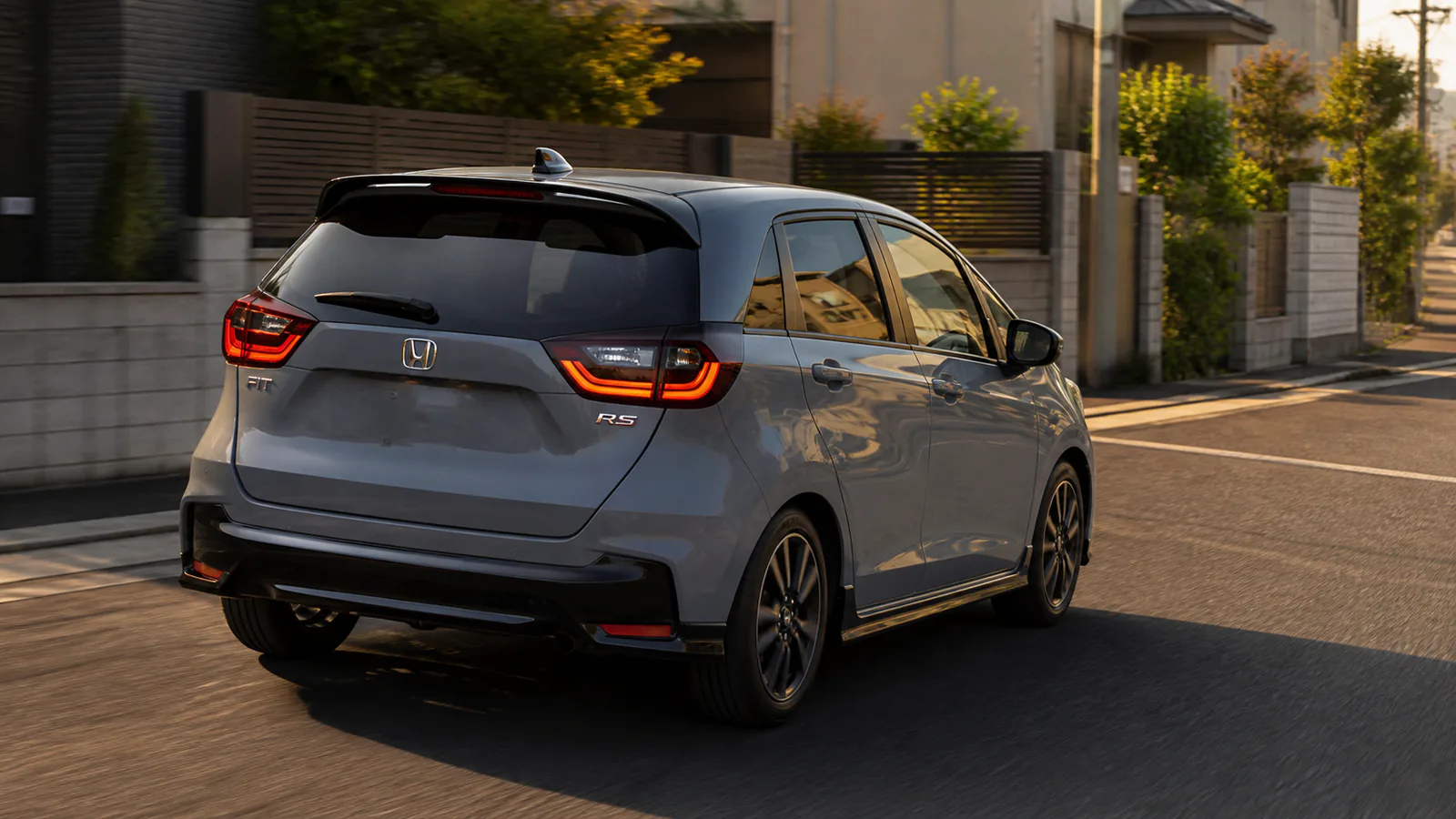 Honda Fit e:HEV 2026 из Японии