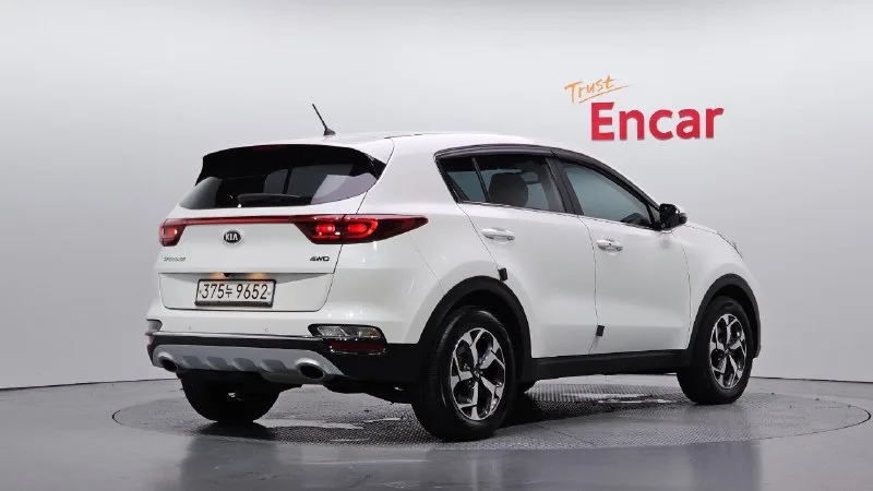 Kia Sportage 1.6 4WD 2021 г