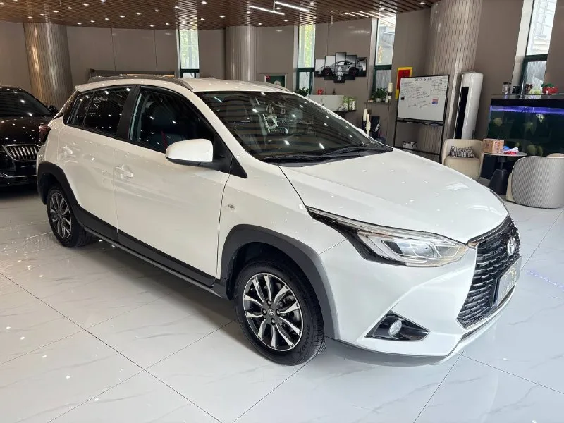 Toyota Yaris L