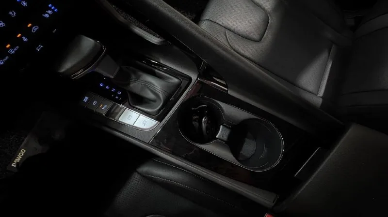 Hyundai AVANTE 1.6 Modern