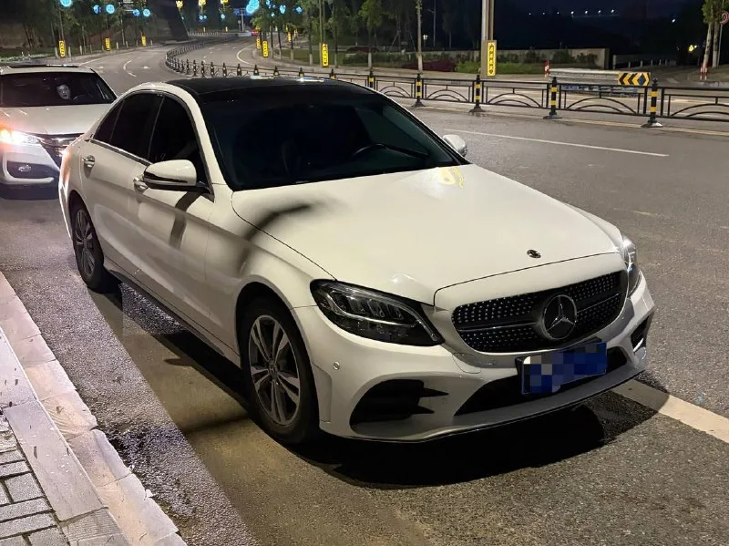 Mersedes C200 L