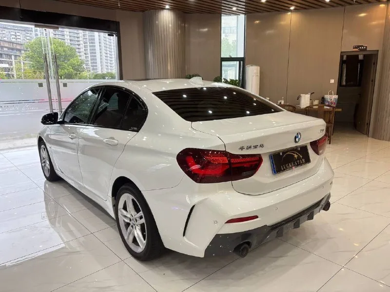 BMW 120i