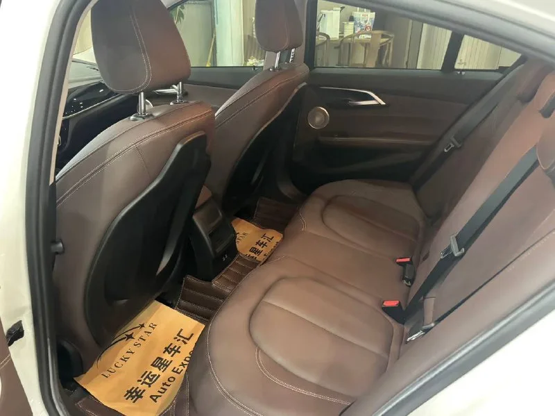 BMW 120i