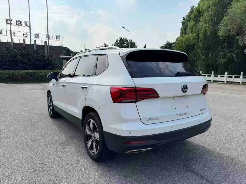 Volkswagen Tharu