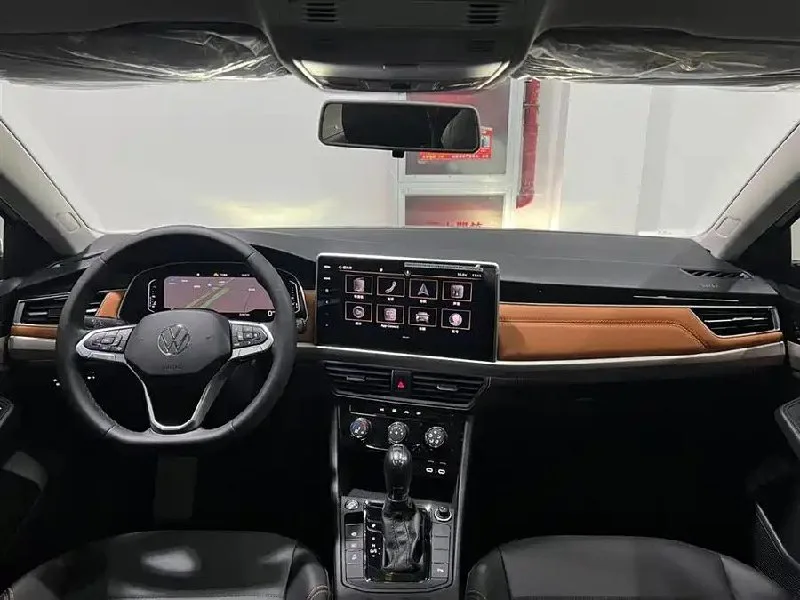 Volkswagen Bora 200TSI