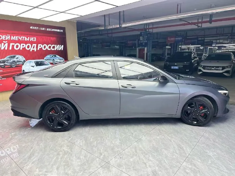 Hyundai Elantra