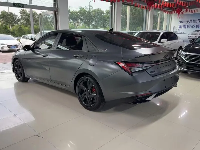 Hyundai Elantra