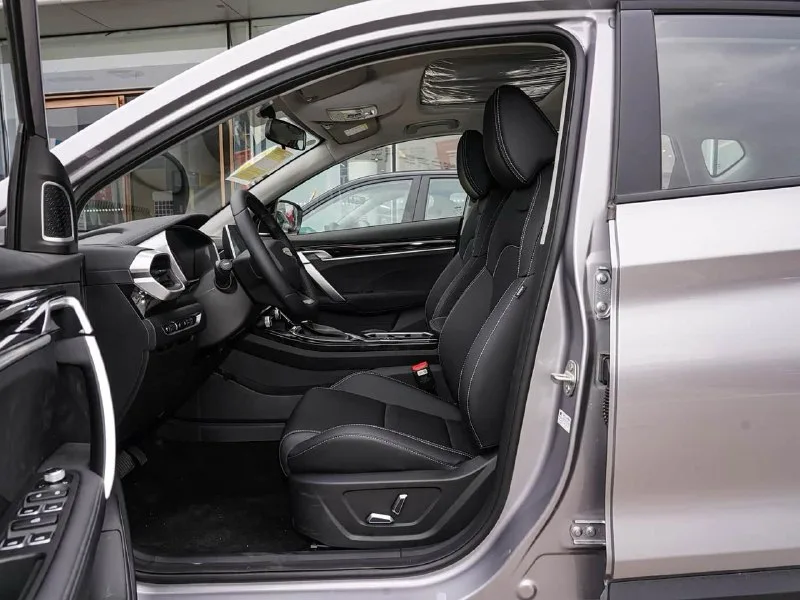 Geely Coolr