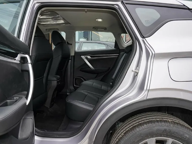Geely Coolr