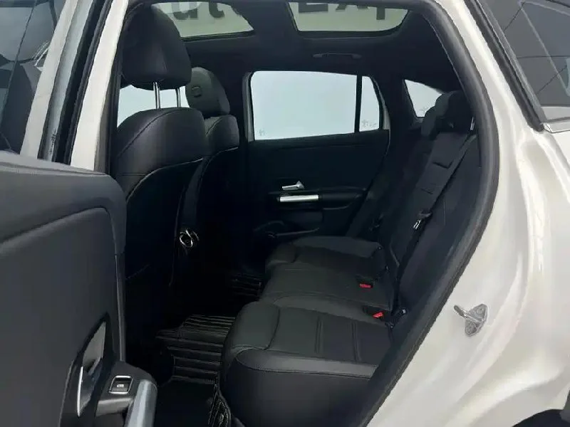 Mercedes GLA 180