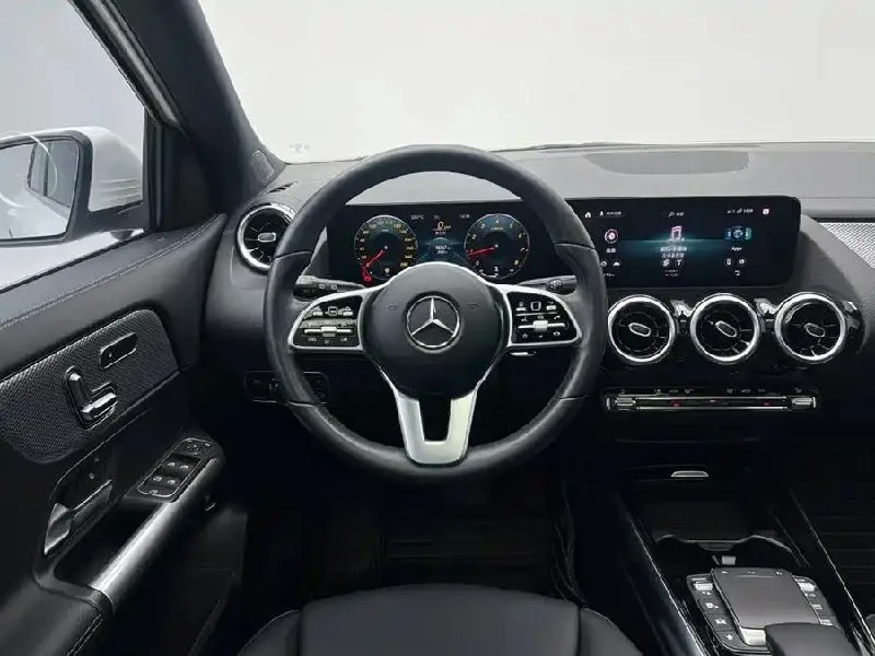 Mercedes GLA 180