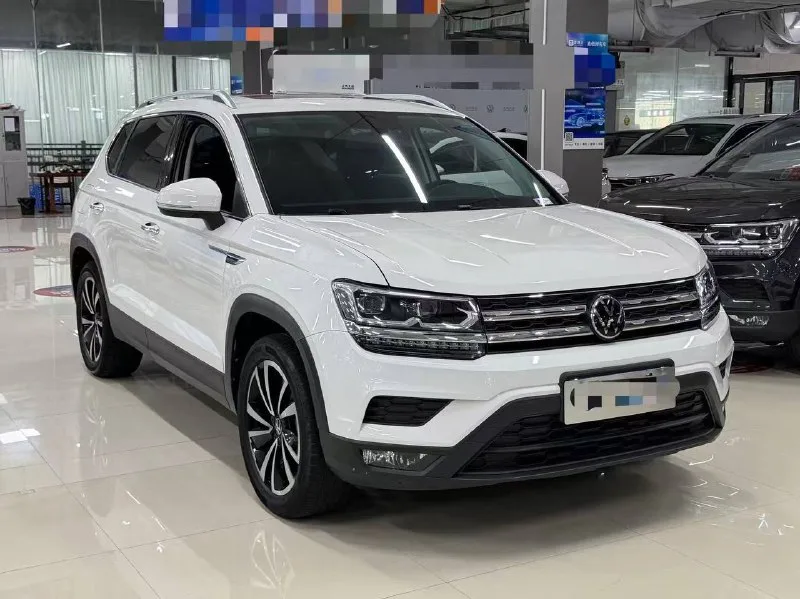 Volkswagen Tharu