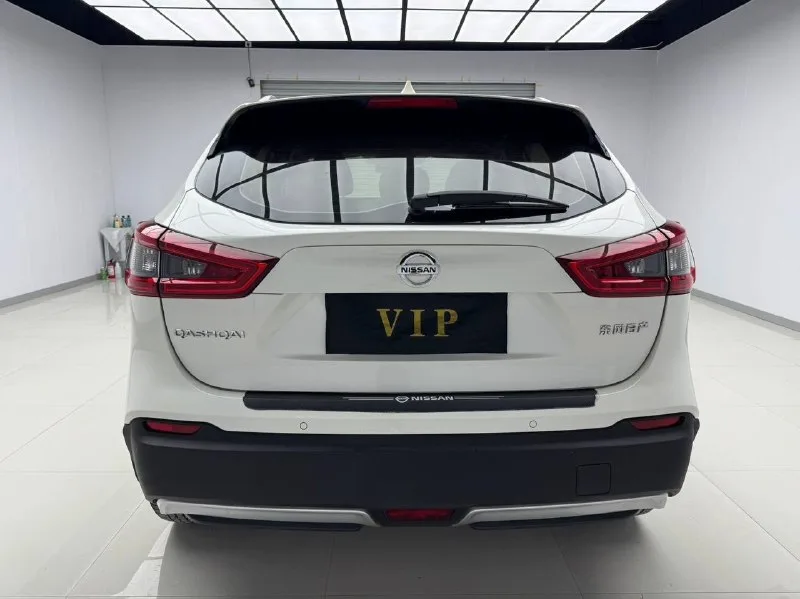 Nissan Qashqai 2.0 CVT