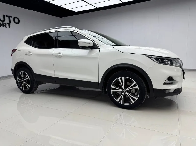 Nissan Qashqai 2.0 CVT
