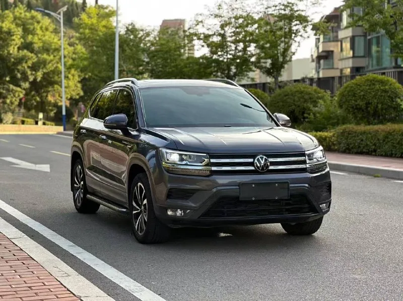 Volkswagen Tharu