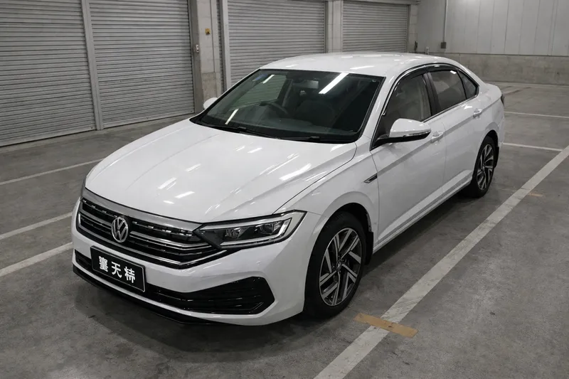 Volkswagen Sagitar — авто из Китая до 2 млн рублей